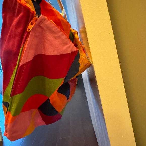 FARM Rio Multicolor Geometric Crop Top - Picture 8 of 8